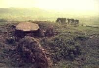 Ty Illtud chambered tomb, Brecknockshire, photographed in May 1991 (71 KB)