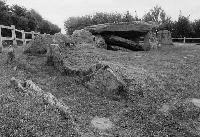 Arthur's Stone chambered cairn and passage, Dorstone, Herefordshire