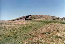 Barclodiad-y-Gawres chambered cairn, Anglesey (Photo: July 1987)